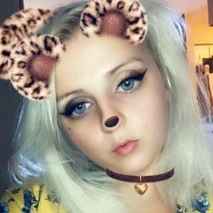 Meet your Posher, Molly